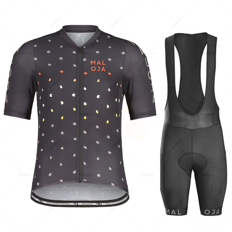 مجموعة ملابس ركوب الدراجات بأك - مراجعة Cycling Gear Leaderboard وسعره